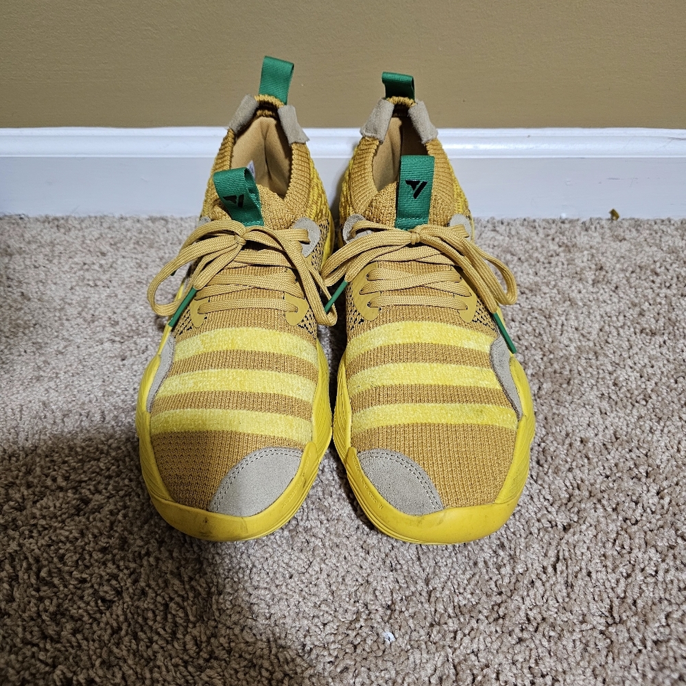 Adidas Trae Young 2 Sz. 10.5